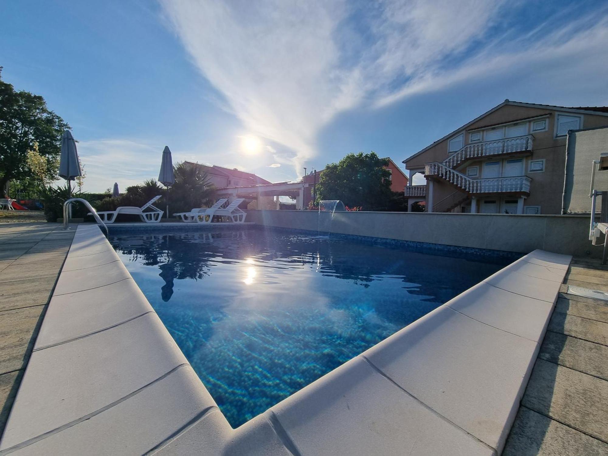 Apartments Lea With Pool Малинська Екстер'єр фото
