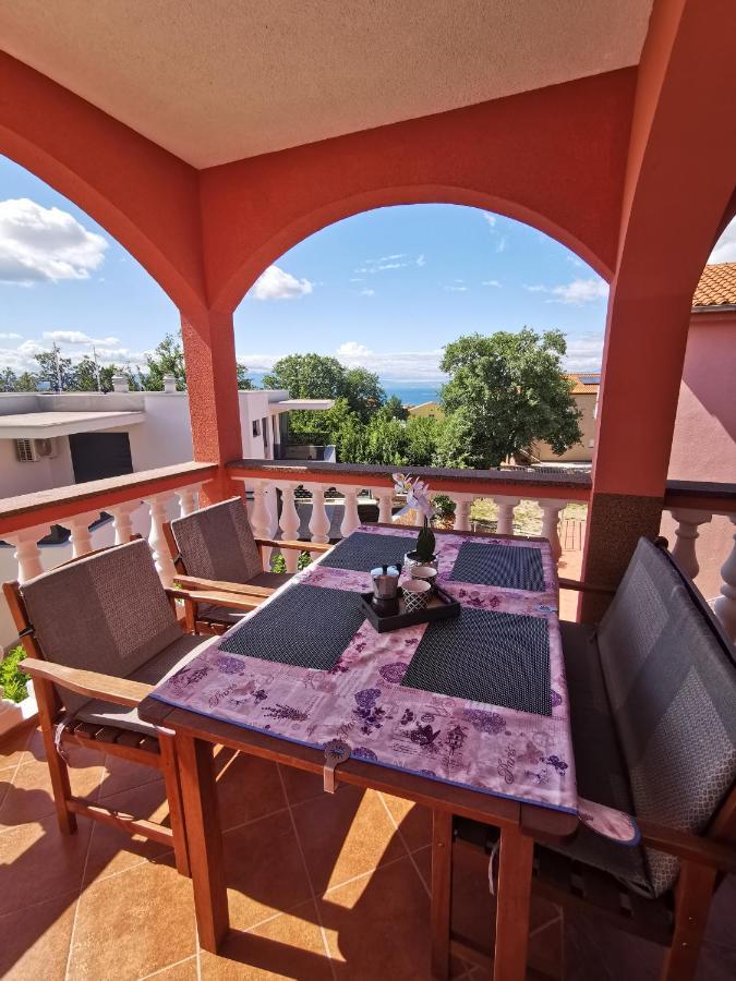 Apartments Lea With Pool Малинська Екстер'єр фото